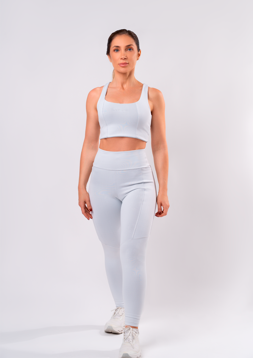 Legging Essential Maxxi Branco Gelo – Conforto Premium & Média Compressão