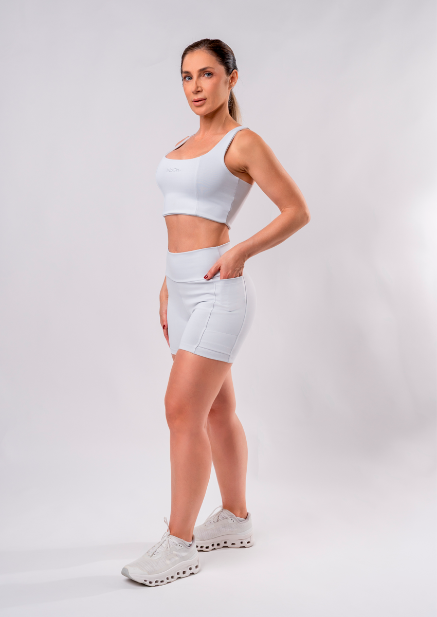 Top  Essential Maxxi – Branco Gelo Premium